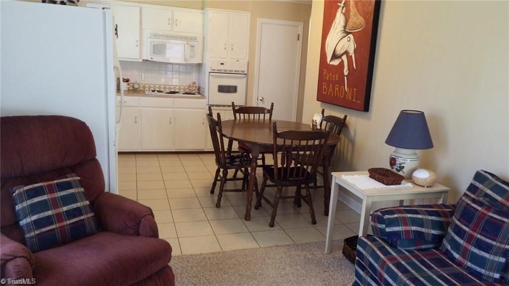 318 Crestview Drive, Thomasville, North Carolina image 3