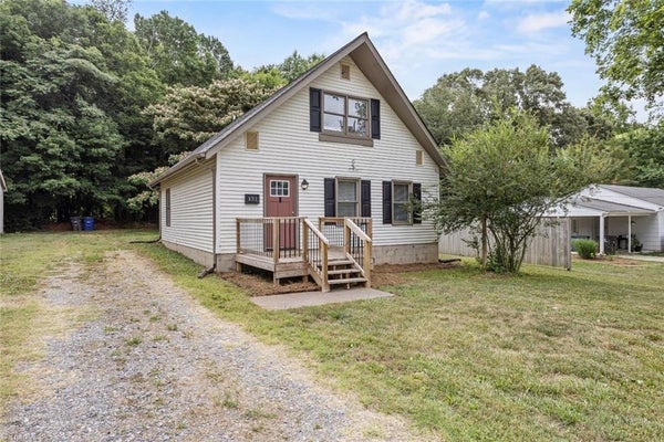 131 LINDBERGH ST, WINSTON SALEM, NC 27104 - Image a0c7941da7e6ef7b5370fe37fcdb60ed/3456144048