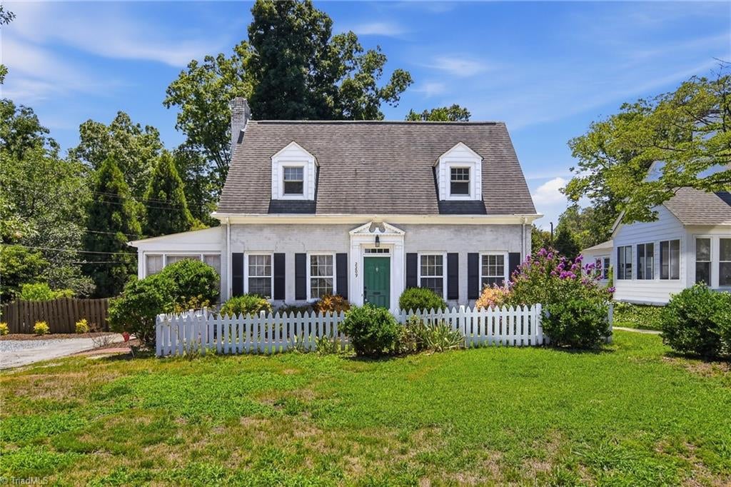 2209 W Friendly Avenue, Greensboro, NC, 27403