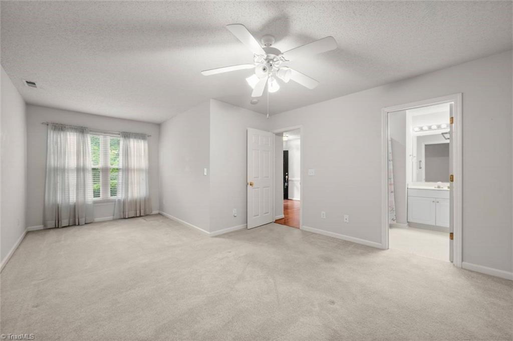 Winston-Salem, North Carolina 27106, United States, 2 Bedrooms Bedrooms, ,2 BathroomsBathrooms,Residential,Pending,141438