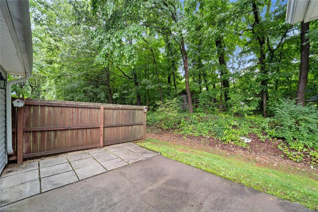 Winston-Salem, North Carolina 27106, United States, 2 Bedrooms Bedrooms, ,2 BathroomsBathrooms,Residential,Pending,141438