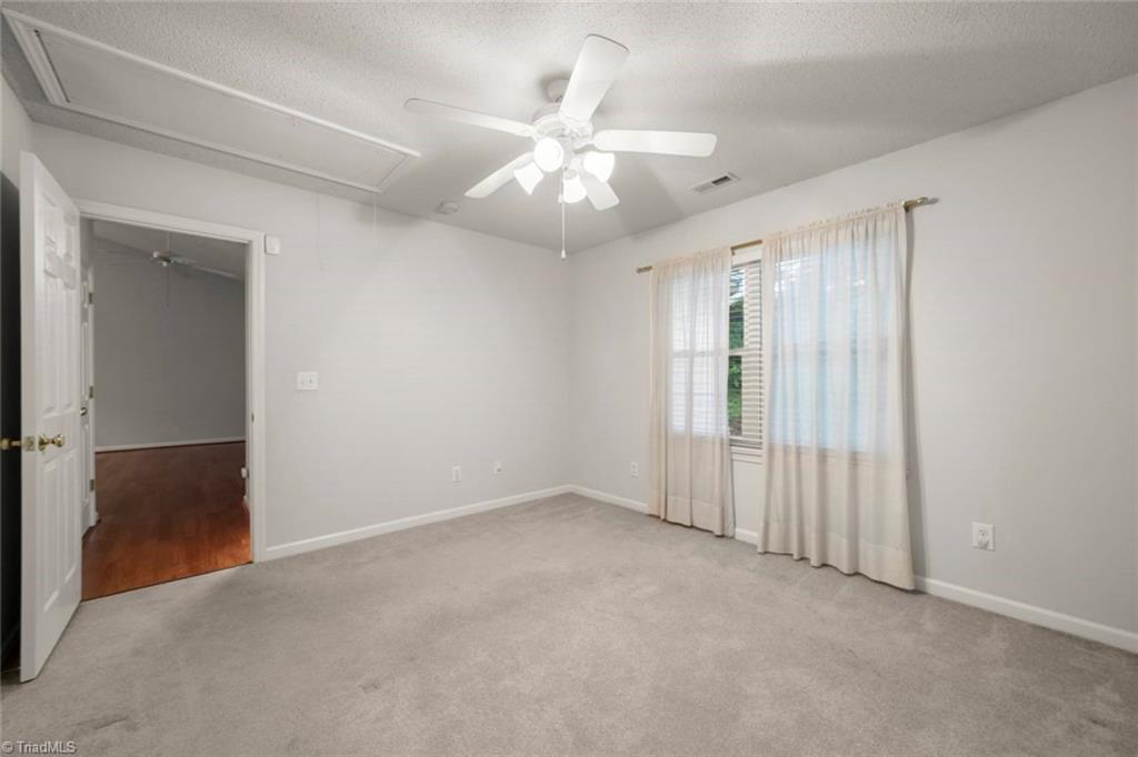 Winston-Salem, North Carolina 27106, United States, 2 Bedrooms Bedrooms, ,2 BathroomsBathrooms,Residential,Pending,141438