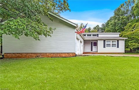 Homes For Sale - 308 Pine Valley Drive<br/> Yadkin County, Yadkinville, NC 27055