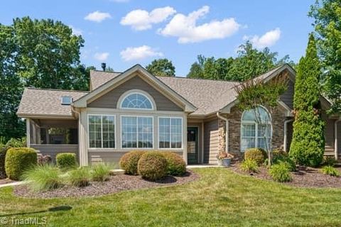 Townhouse For Sale - 23 Pitlockry Place<br/> Greensboro, NC 27407