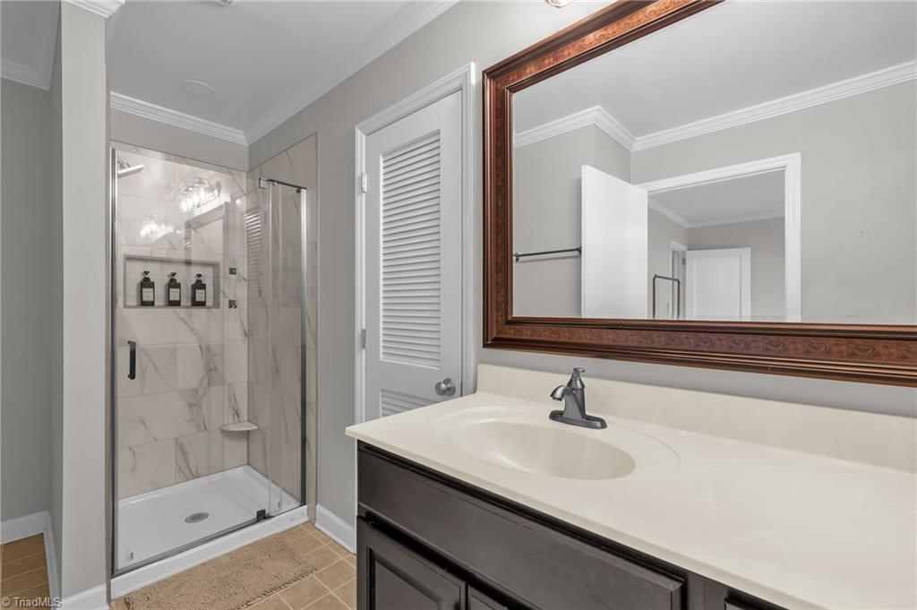 2725 Shady Lawn Drive, Greensboro, North Carolina image 19