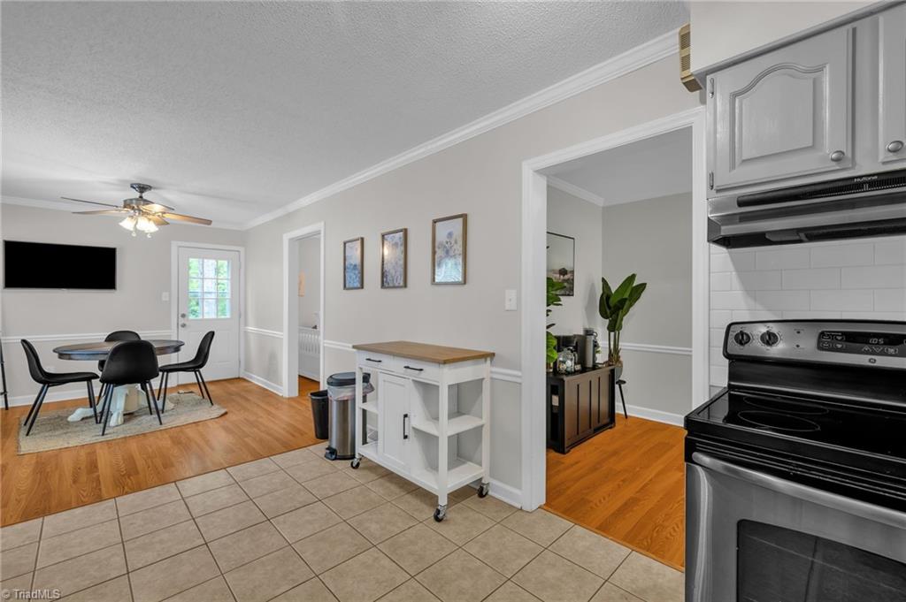 2725 Shady Lawn Drive, Greensboro, North Carolina image 13