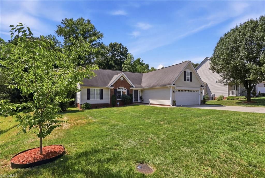 Photo of 2652 Wynbrook Drive, Winston-Salem, NC 27103 (MLS # 1227571)