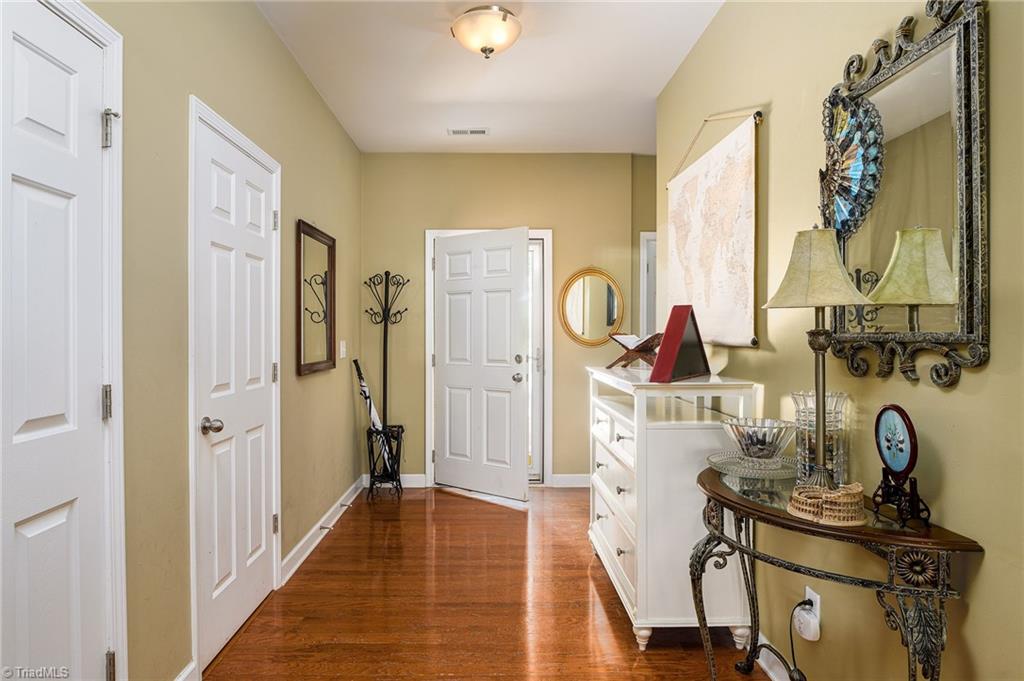 2464 Birch View Drive, High Point, North Carolina image 7