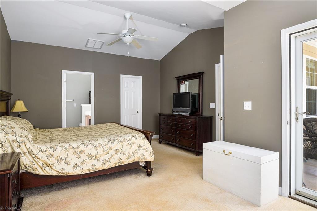 2464 Birch View Drive, High Point, North Carolina image 14