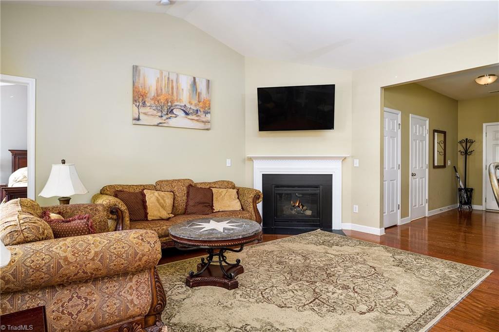2464 Birch View Drive, High Point, North Carolina image 9