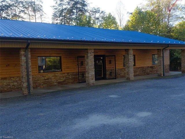3500 Moores Spring Road, photo 2 of 17