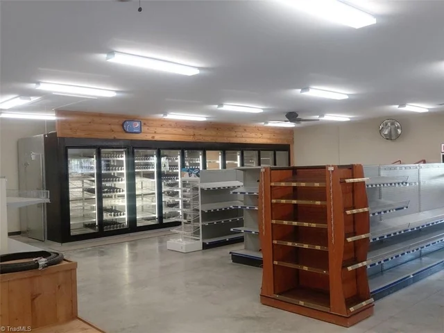 3500 Moores Spring Road, photo 5 of 17