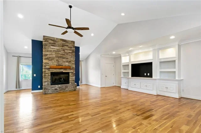 3814A Sparta Road, photo 5 of 46
