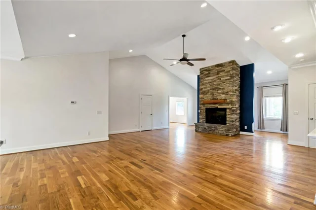 3814A Sparta Road, photo 4 of 46