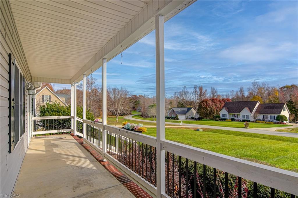 1979 Willow Chapel Court, Pleasant Garden, North Carolina image 3