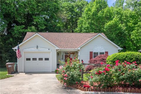 915 James Road, High Point, NC 27265 - MLS#: 1142160