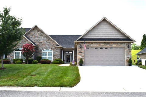 Condo For Sale - 110 Cobblestone Court<br/> Mount Airy, NC 27030