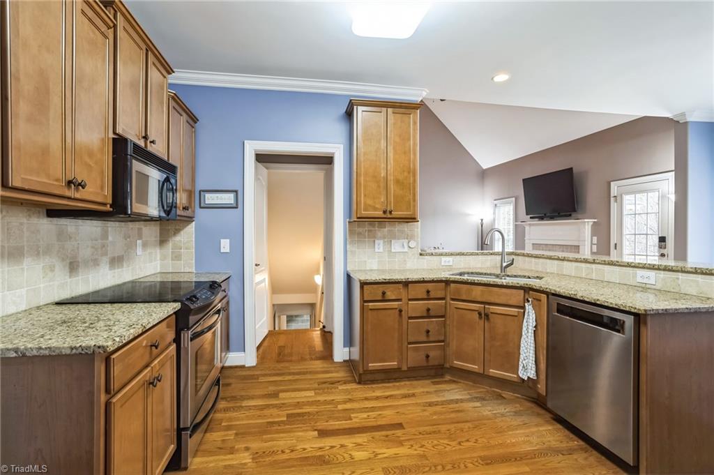 7101 Greystone Village Court, Clemmons, North Carolina image 9
