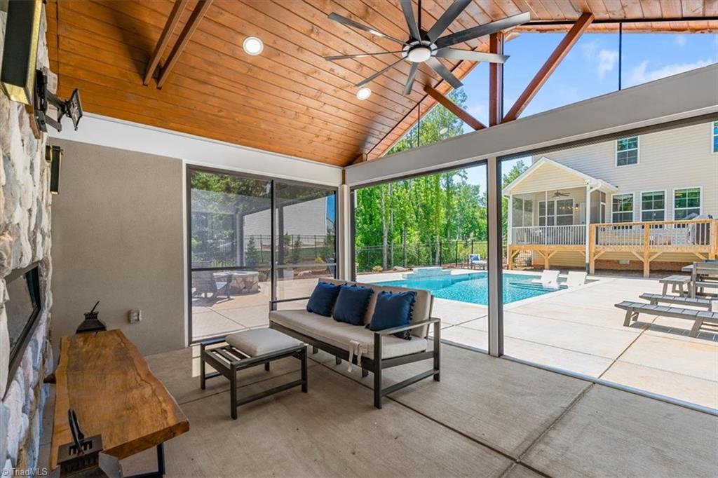 4660 Thatcher Woods Drive