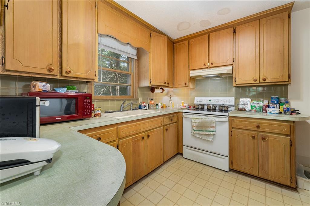 515 Holmes Drive, Rural Hall, North Carolina image 10