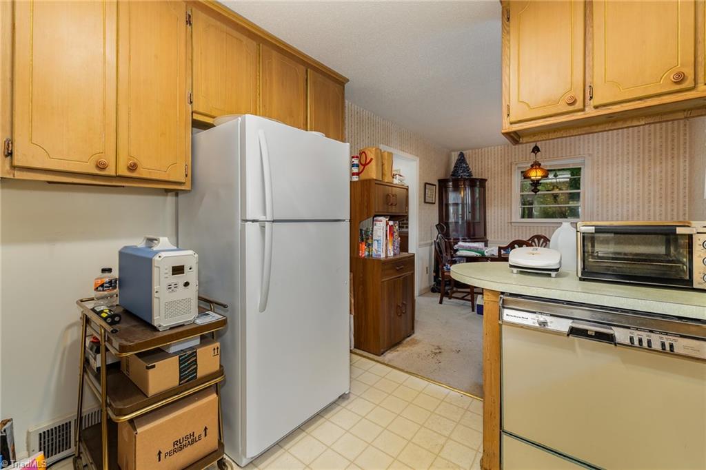515 Holmes Drive, Rural Hall, North Carolina image 12