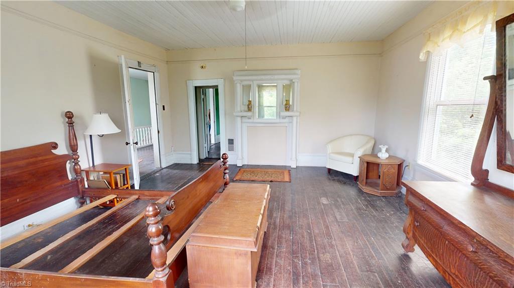 329 Pender Street, Mount Airy, North Carolina image 38