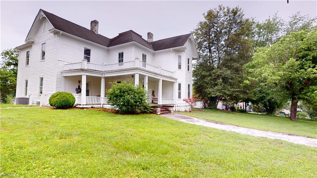 329 Pender Street, Mount Airy, North Carolina image 1