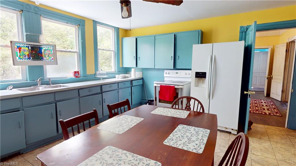 329 Pender Street, Mount Airy, North Carolina image 13