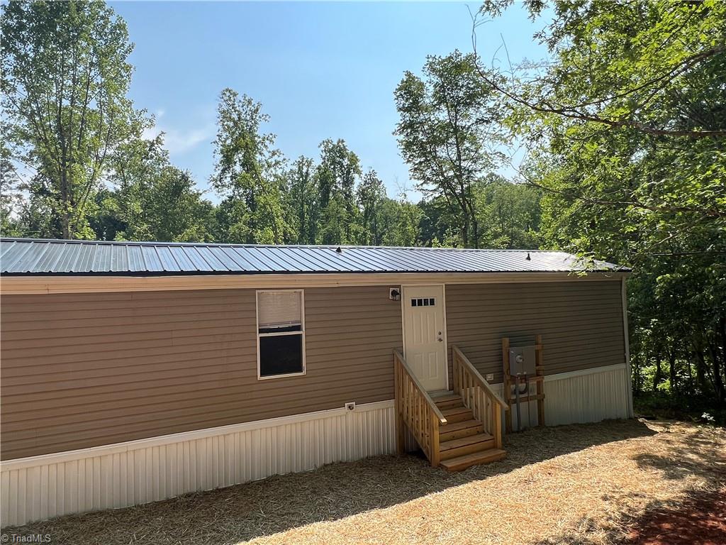 Photo 5 of 26 of 143 Pilot View Street mobile home