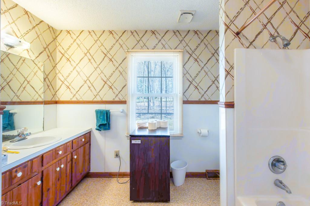 350 W Lake Trail, Mebane, North Carolina image 26