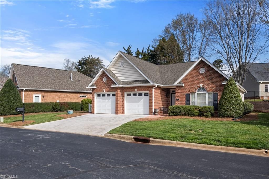 Photo of 109 Sterling Point Court, Winston-Salem, NC 27104 (MLS # 1217041)