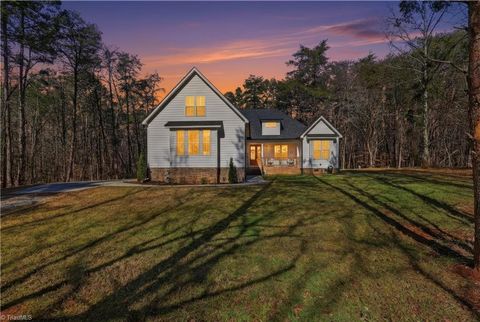 Homes For Sale - 4980 Foster Road<br/> Cleveland, NC 27013