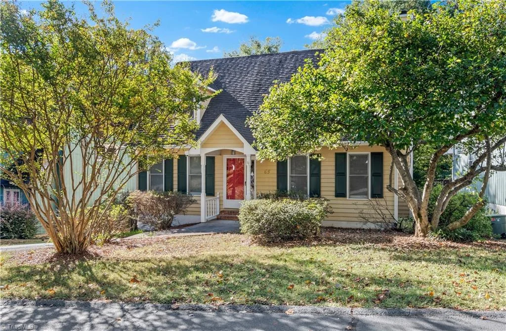 65 Carrisbrooke Lane