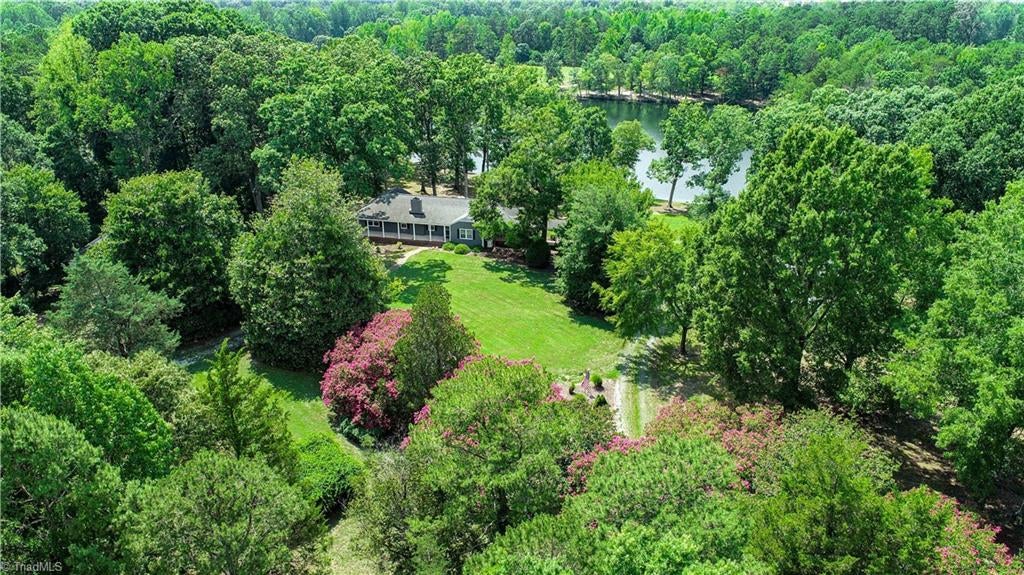 Photo of 628 Ritters Lake Road, Greensboro, NC 27406 (MLS # 1229137)