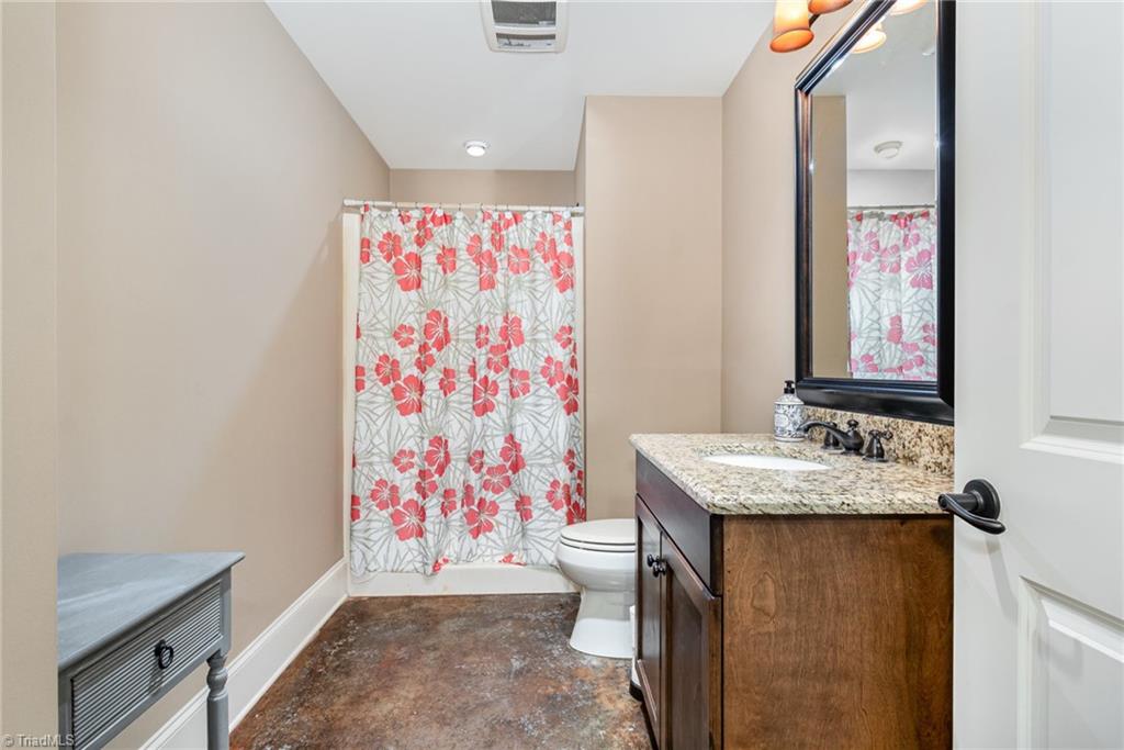 8140 Zinfandel Drive, Kernersville, North Carolina image 37