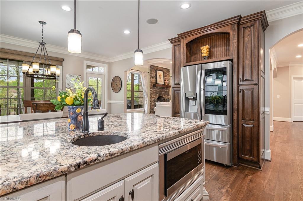 8140 Zinfandel Drive, Kernersville, North Carolina image 9