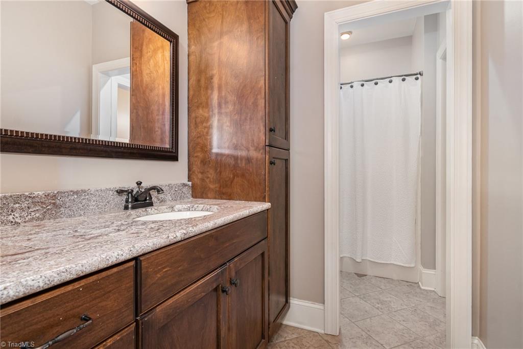 8140 Zinfandel Drive, Kernersville, North Carolina image 31