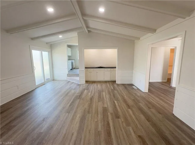 1495 Peace Haven Road, photo 3 of 18