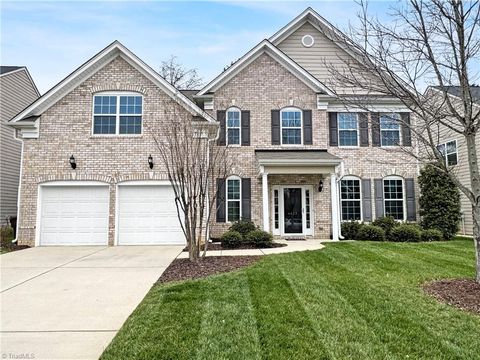 Homes For Sale - 4423 Saddlewood Club Drive<br/> High Point, NC 27265