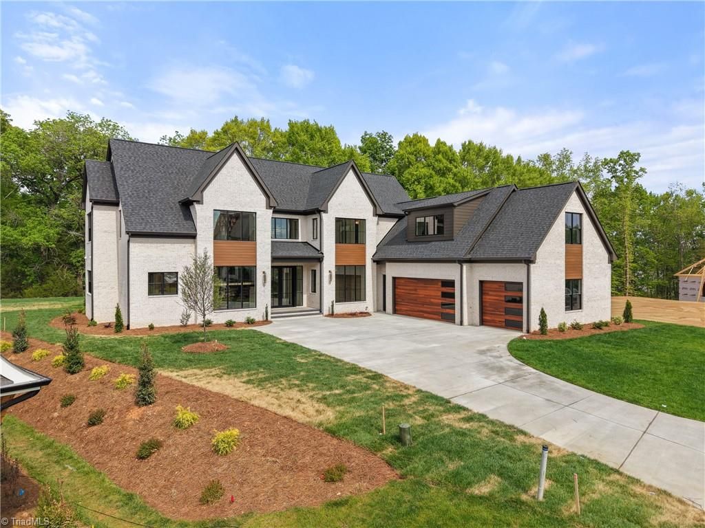 Photo of 3031 Scarlet Tanager Drive, Winston-Salem, NC 27106 (MLS # 1217188)