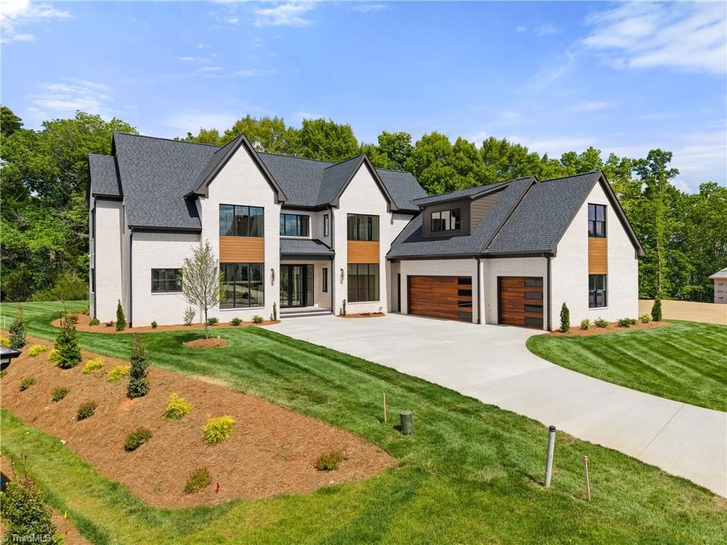 Photo of 3031 Scarlet Tanager Drive, Winston-Salem, NC 27106 (MLS # 1217188)