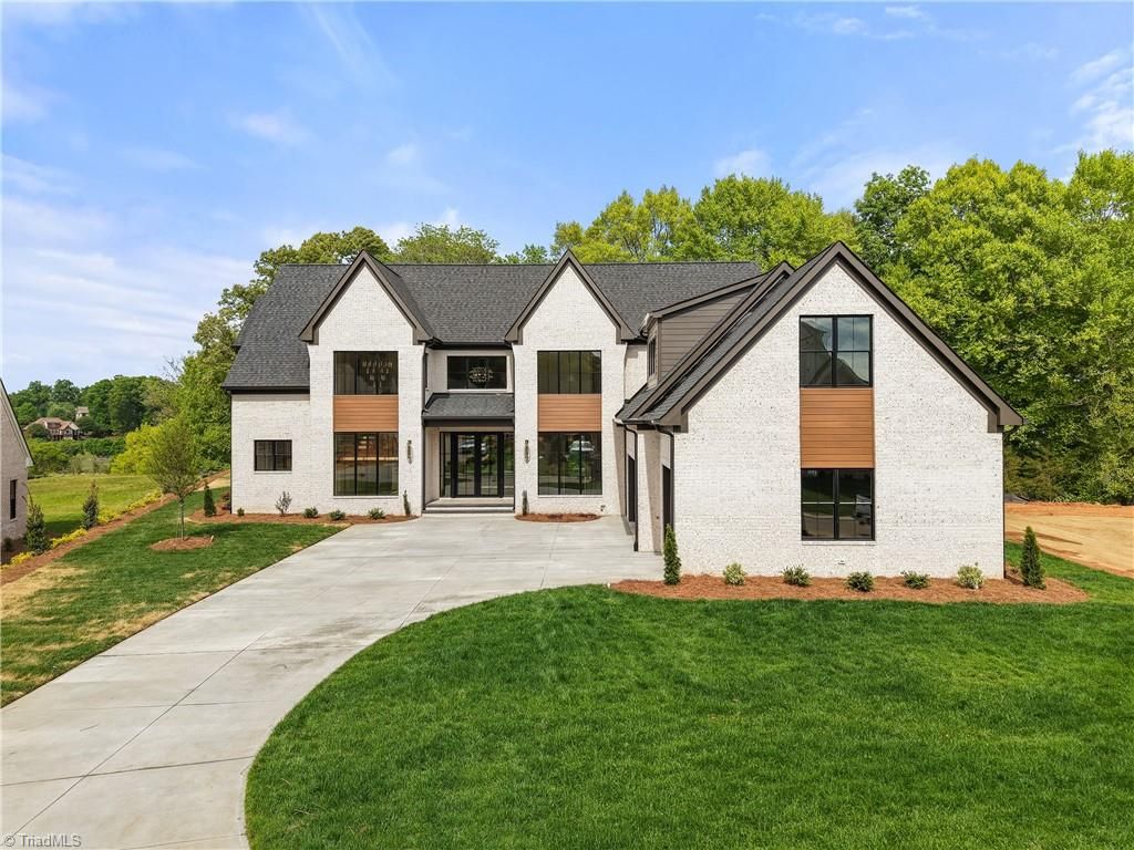 Photo of 3031 Scarlet Tanager Drive, Winston-Salem, NC 27106 (MLS # 1217188)