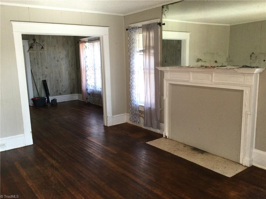 3805 Oak Grove Avenue