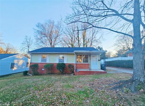 Homes For Rent - 2307 Maywood Street<br/> Greensboro, NC 27403