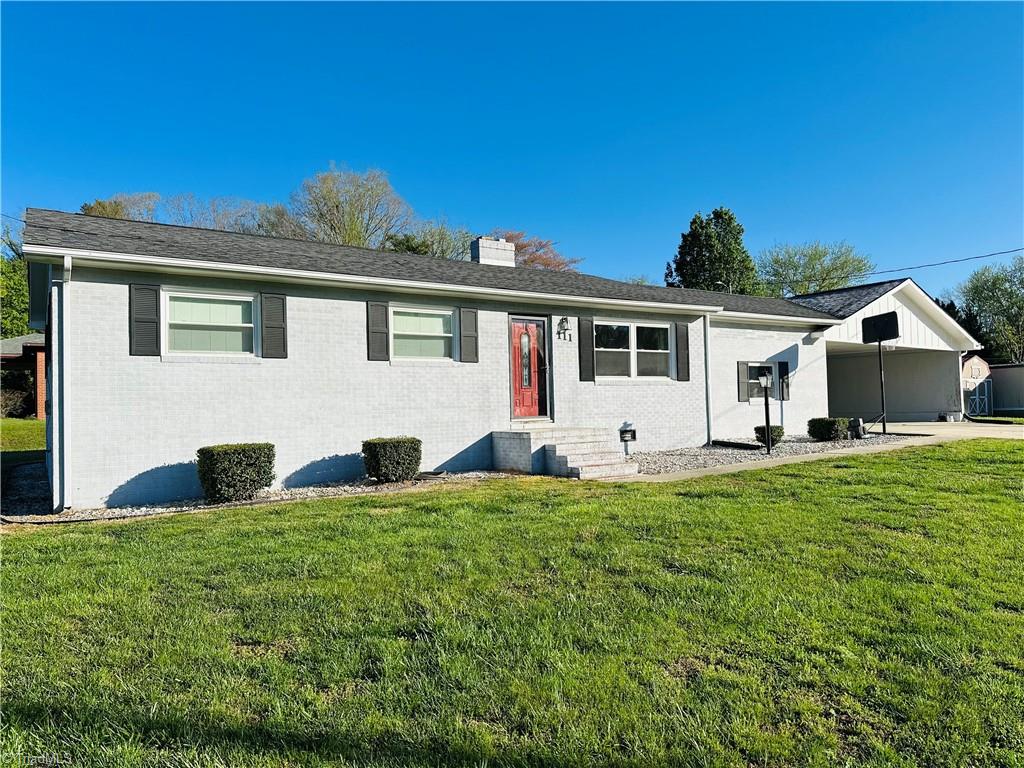111 Vine Street, Mount Airy, North Carolina image 2