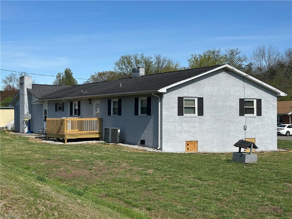 111 Vine Street, Mount Airy, North Carolina image 3
