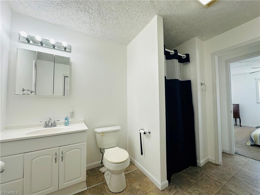 111 Vine Street, Mount Airy, North Carolina image 23