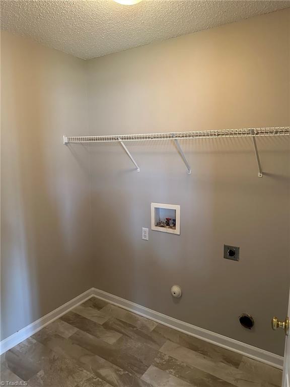 Photo 6 of 16 of 4702 Fewell Road house