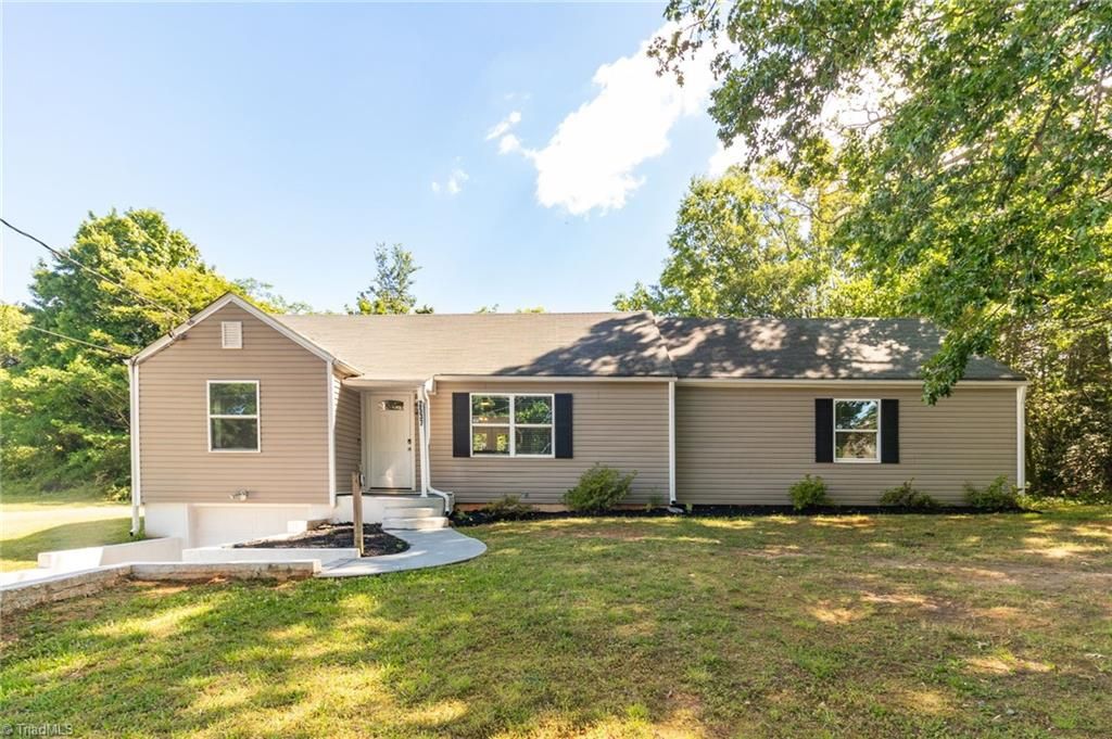 Photo of 2537 Owen Drive, Winston-Salem, NC 27106 (MLS # 1219666)