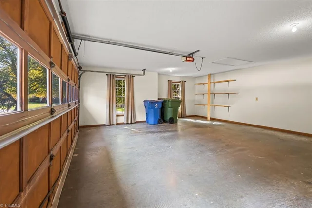 104 Rockford Court, photo 5 of 38